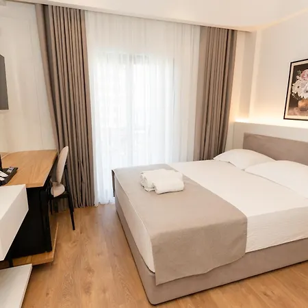 Jb Hotel *