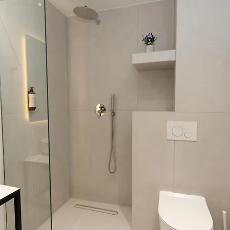 Hotell Jb Sarandë